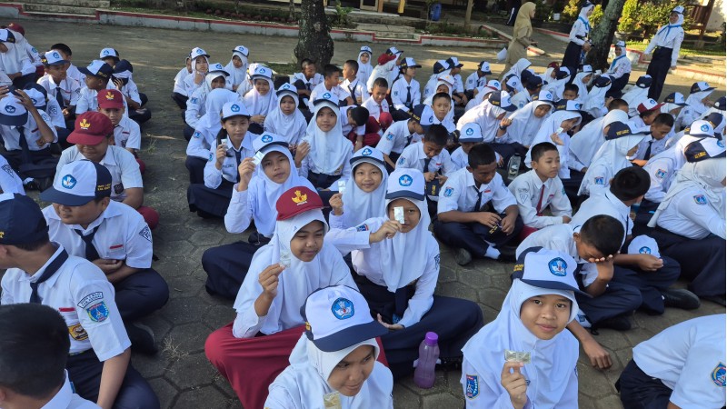 Gerakan Minum Tablet Tambah Darah di SMP Negeri 2 Boja: Komitmen Cegah Anemia Sejak Dini
