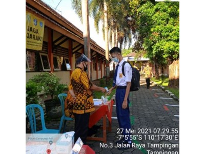 Cek Suhu dan Skrining Kesehatan