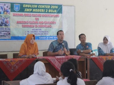 Seminar Berbahasa Inggris dengan Native Speaker