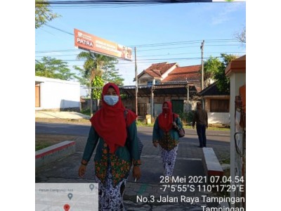 Guru dan karyawan Hadir Ke Sekolah 