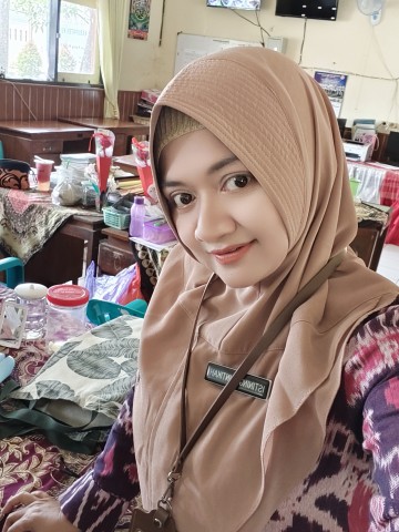 Istining Muntikah, S.Pd