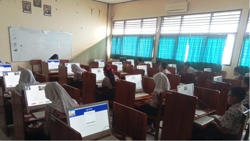 Pelaksanaan ANBK di SMP Negeri 2 Boja Berjalan Lancar