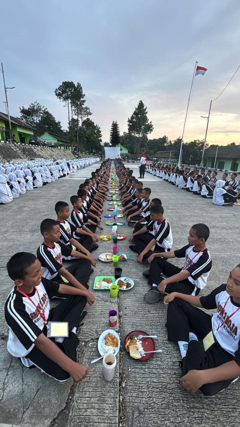 Menyambut Semester Genap di 2026, SMP Negeri 2 Boja Melaksanakan Kegiatan Pendikar (Pendidikan Karakter) di Barak Militer TNI AD