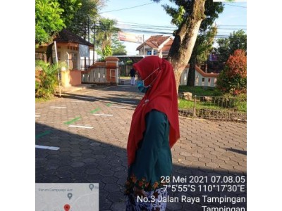 Petugas di masing-masing pos siap menyambut kedatangan siswa